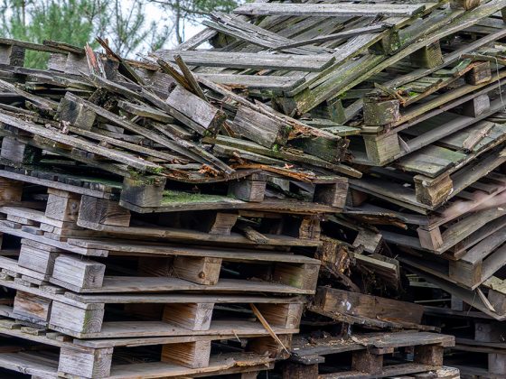 Woodland Hills Warehouses: Signs Your Pallets Need Repair Before the Busy Season